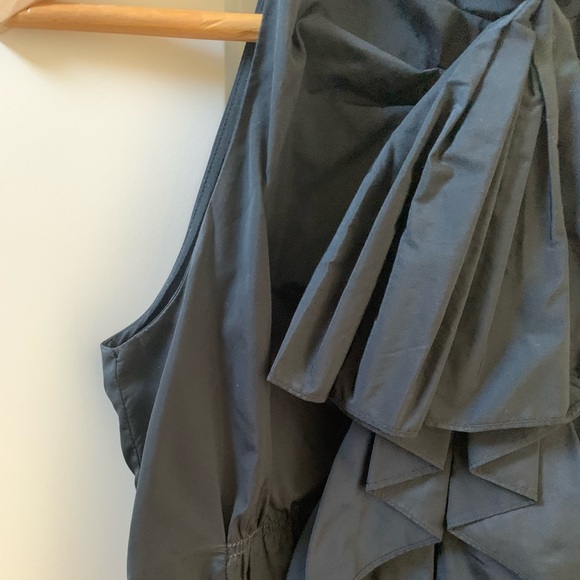 VINCE Blouse Ruffle Front Sleeveless Sz 2 - Picture 8 of 15